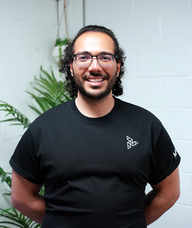 Book an Appointment with Omar Valyani for Fascial Stretch Therapy (Non-RMT) | Junior Stretch Therapists