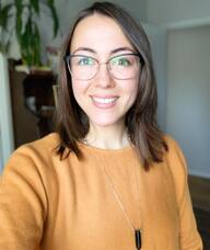 Book an Appointment with Emily Buchi for TCM Acupuncture