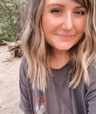 Book an Appointment with Elisabeth Dreves for Salon